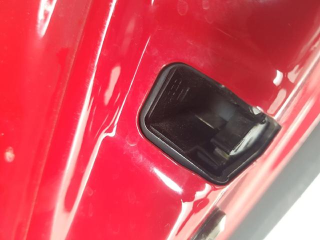 Fecho da porta traseira direita 5K4839016AF VAG
