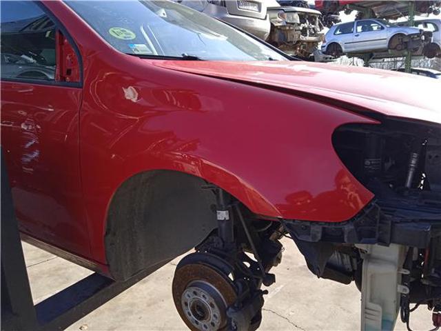 Pára-lama dianteiro direito 5K6821022B VAG