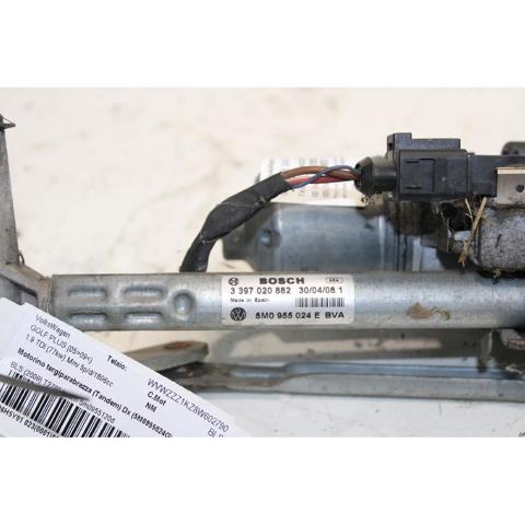 Trapézio de limpador pára-brisas direito 5M0955024G VAG