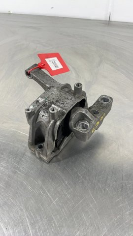 Coxim (suporte) direito de motor 5N0199262F VAG