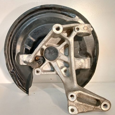 Proteção direita do freio de disco traseiro 5N0615612C VAG