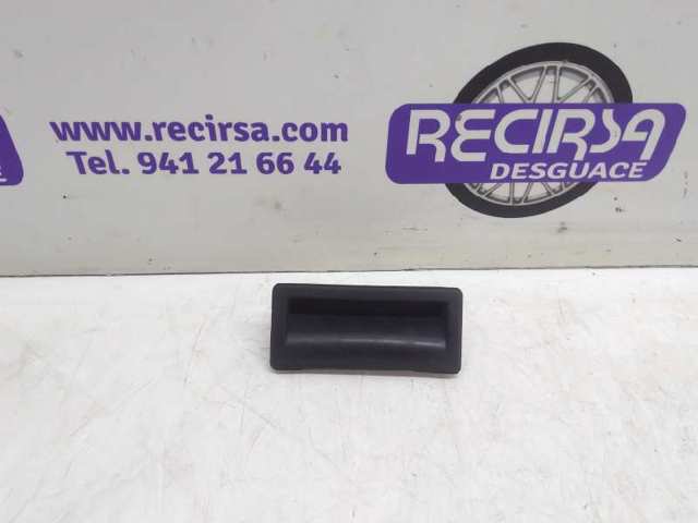 Puxador externo de tampa de porta-malas (de 3ª/5ª porta traseira) 5N0827566 VAG