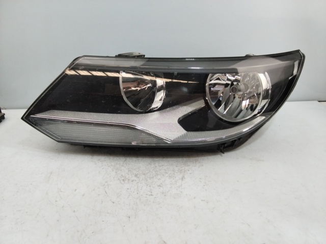 Luz esquerda 5N1941005B VAG