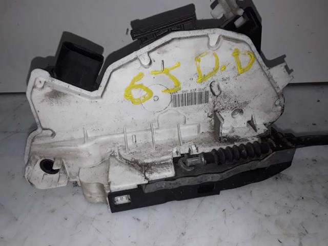 Fecho da porta dianteira direita 5N2837016C VAG