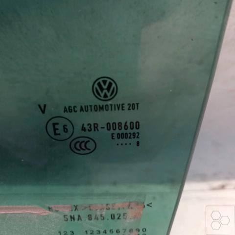 Vidro da porta traseira esquerda 5NA845025A VAG