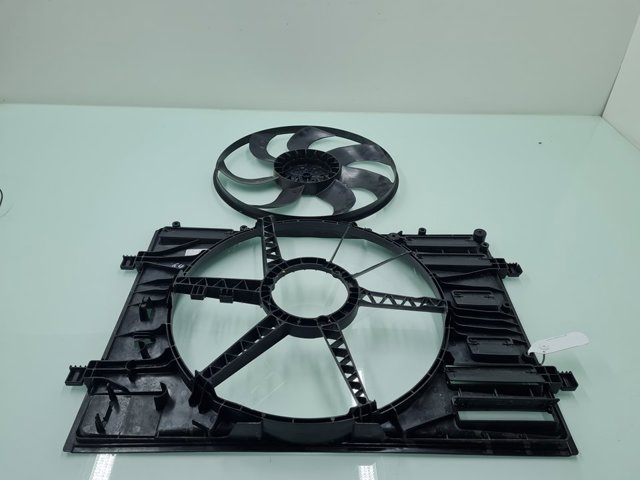 Difusor do radiador de esfriamento, montado com motor e roda de aletas 5Q0121203DE VAG