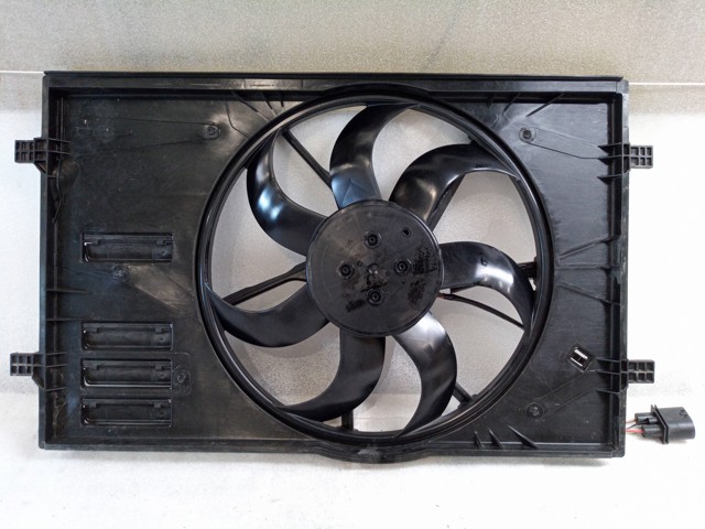 Difusor do radiador de esfriamento, montado com motor e roda de aletas 5Q0121203DS VAG