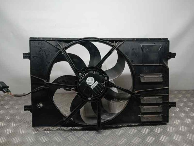 Difusor do radiador de esfriamento 5Q0121205AP VAG