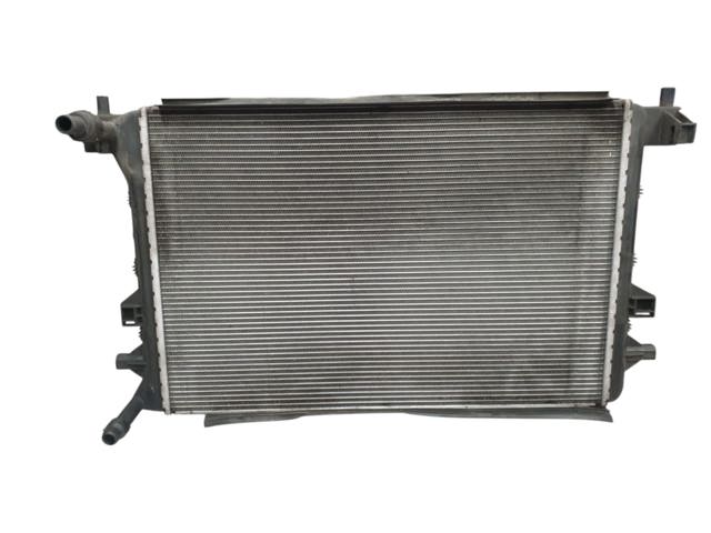 Radiador de esfriamento de motor 5Q0121251FB VAG