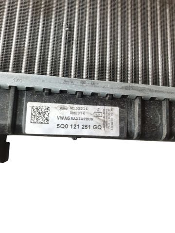Radiador de esfriamento de motor 5Q0121251GQ VAG