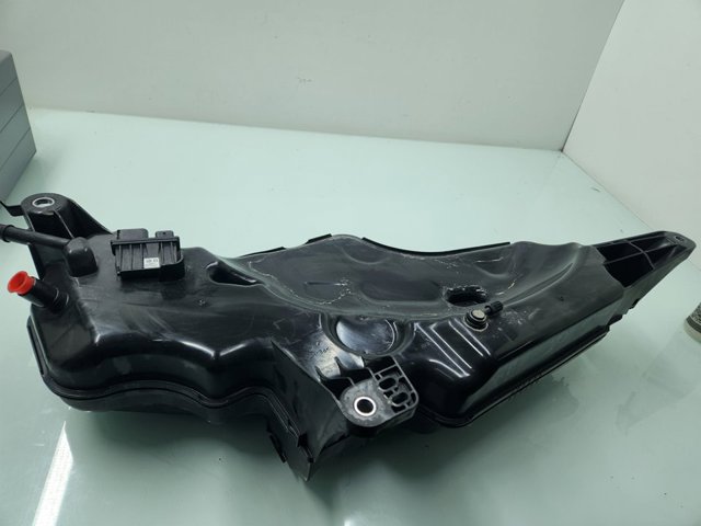 Tanque AD BLUE 5Q0131877R VAG