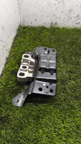 Coxim (suporte) esquerdo de motor 5Q0199555S VAG