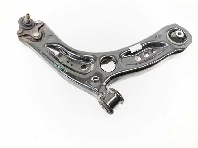 Braço oscilante inferior direito de suspensão dianteira 5Q0407152L VAG