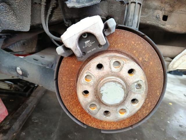Suporte do freio traseiro esquerdo 5Q0615423A VAG
