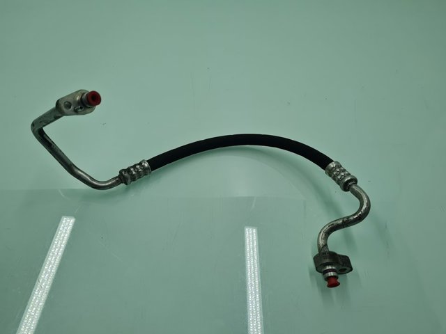 Mangueira de aparelho de ar condicionado, desde o compressor até o radiador 5Q0816721 VAG