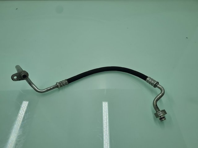 Mangueira de aparelho de ar condicionado, desde o compressor até o radiador 5Q0816721A VAG