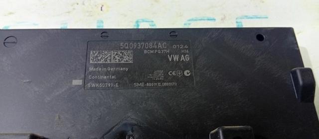 5Q0937084AC VAG