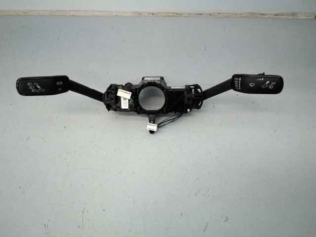 Comutador instalado na coluna da direção, montado Volkswagen Jetta VII BU3, BU4 ao melhor preço