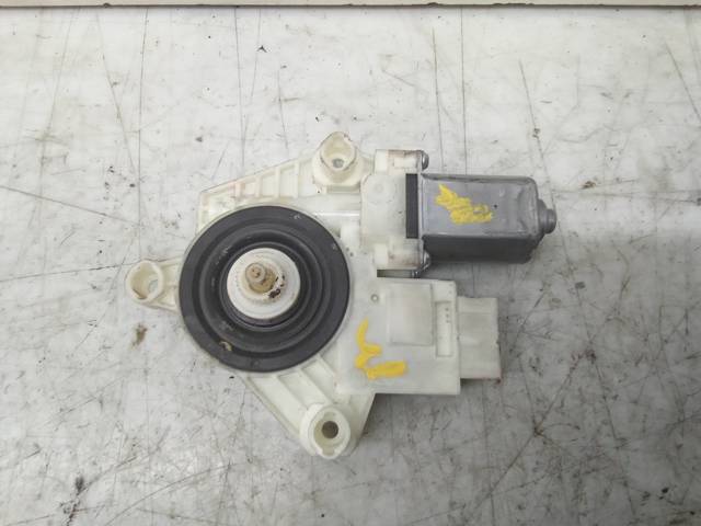 Motor de acionamento de vidro da porta traseira esquerda 5Q4959811A VAG