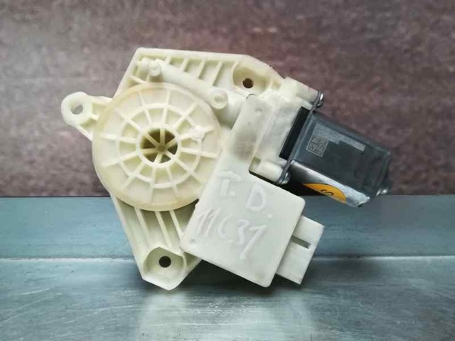 Motor de acionamento de vidro da porta traseira direita 5Q4959812A VAG