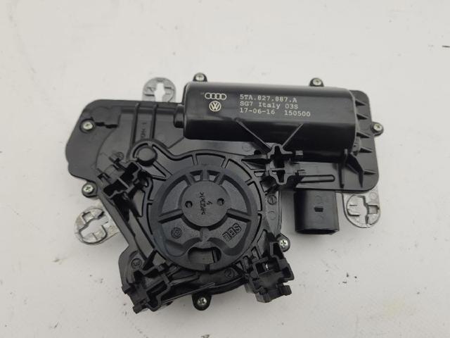 Motor acionador de abertura/fechamento de porta-malas (de 3ª/5ª porta traseira) 5TA827887A VAG