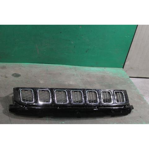 Grelha do radiador 5UP86RXFAB CHRYSLER