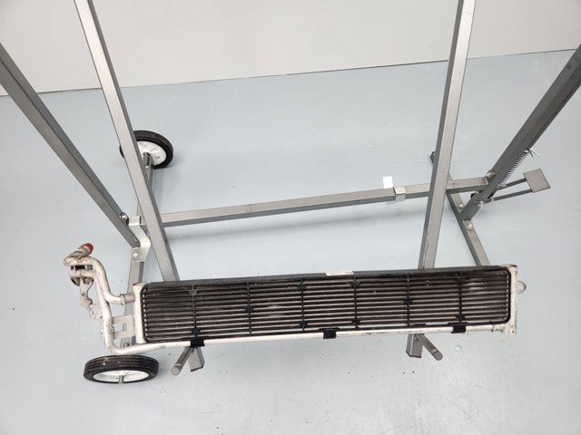 Radiador de esfriamento de motor adicional 5WA121251J VAG