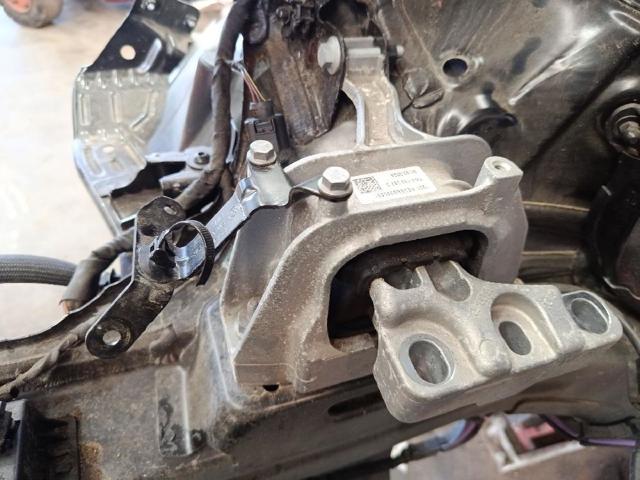 Coxim (suporte) direito de motor 5WA199262D VAG