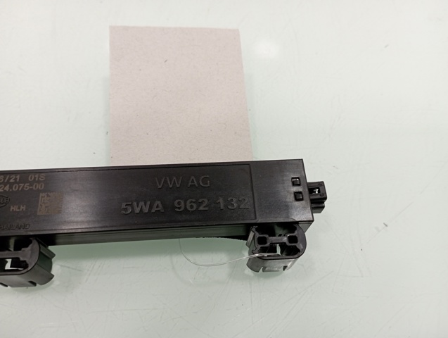 5WA962132 VAG