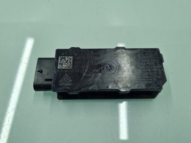 5WA962133B VAG
