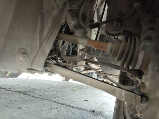 Braço oscilante inferior esquerdo de suspensão dianteira 6000618836 FIAT