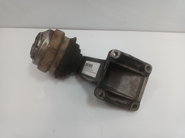 Consola de coxim (apoio) esquerda de motor 6042230104 MERCEDES