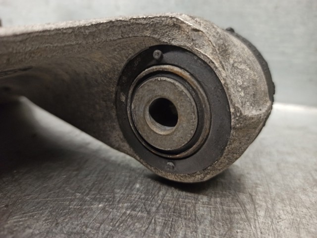 Braço oscilante superior direito de suspensão dianteira 60657246 FIAT