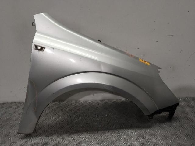 Pára-lama dianteiro direito 6102349 OPEL