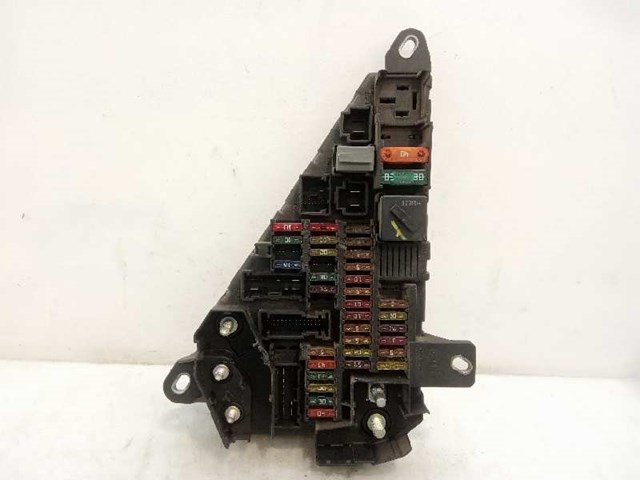 61146906588 BMW