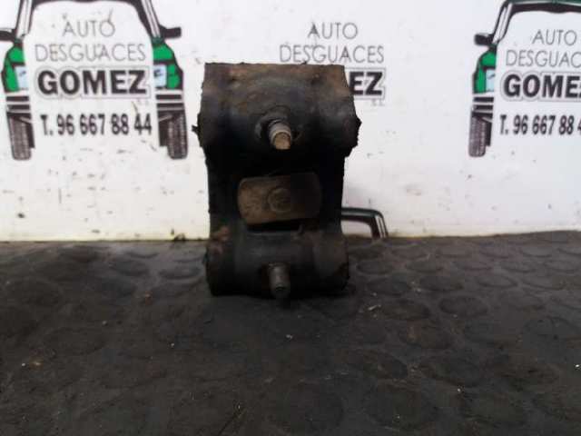 Consola de coxim (apoio) esquerda de motor 6122230104 MERCEDES