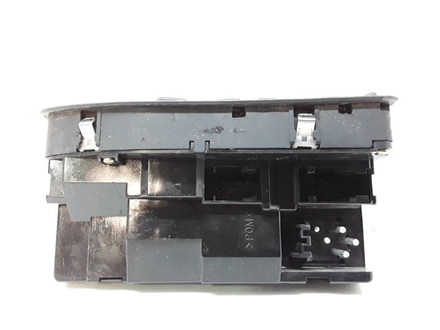 61318360447 BMW