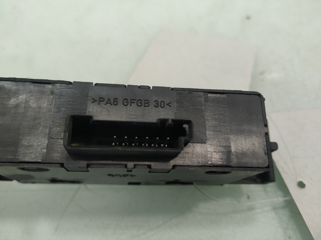 61318381514 BMW