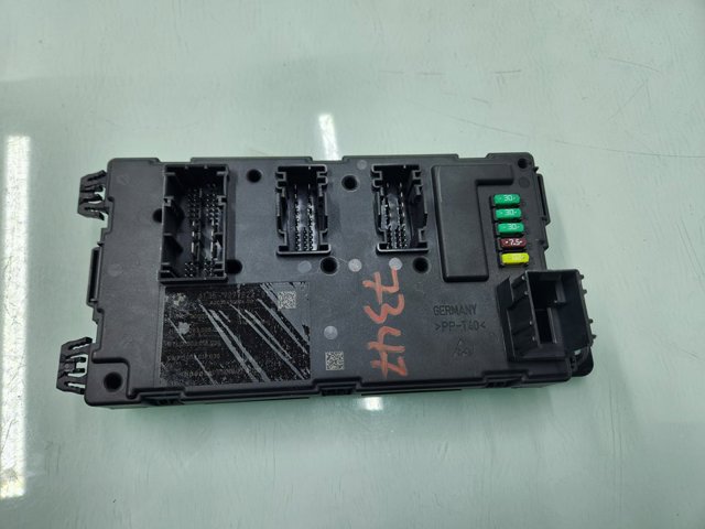 Unidade de dispositivos de segurança 61359279822 BMW