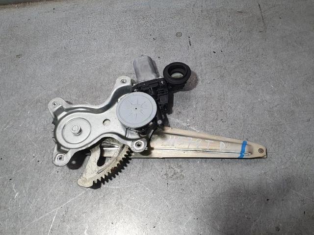 Motor de acionamento de vidro da porta dianteira esquerda 620401770 TOYOTA