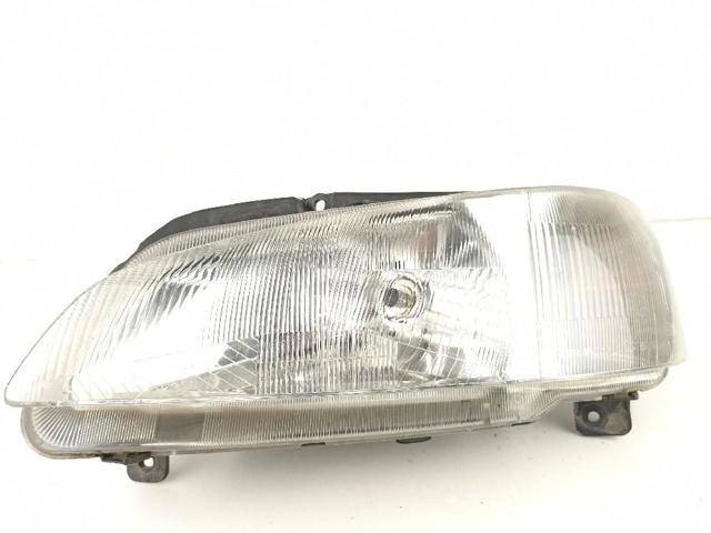 Luz esquerda 6204P4 PEUGEOT
