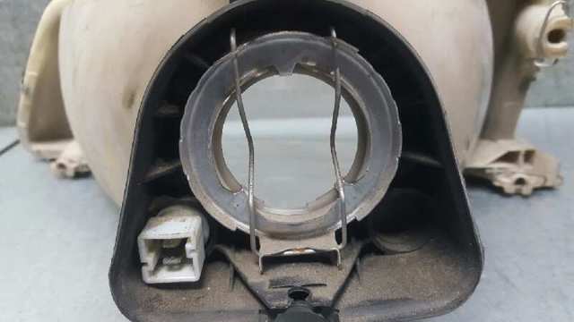 Luz direita 6205C2 PEUGEOT