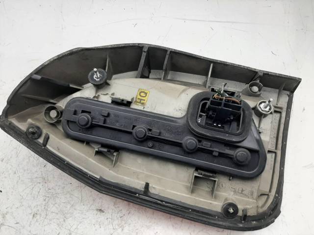Lanterna traseira direita 62281 OPEL