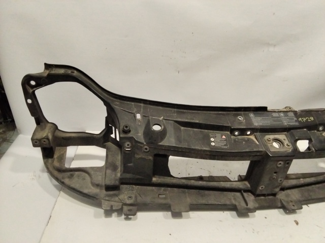 Suporte do radiador montado (painel de montagem de fixação das luzes) 6250000Q0D NISSAN