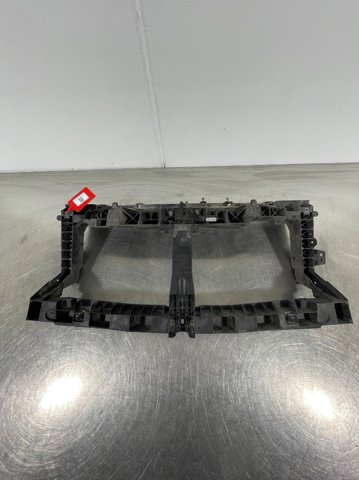 Suporte do radiador montado (painel de montagem de fixação das luzes) 625001299R RENAULT