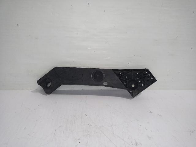 Suporte do radiador montado (painel de montagem de fixação das luzes) 625001299R RENAULT