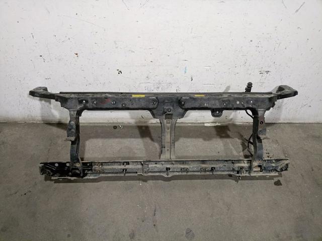 Suporte do radiador montado (painel de montagem de fixação das luzes) 62500EB330 NISSAN