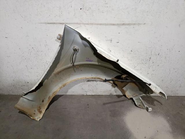 Pára-lama dianteiro esquerdo Nissan Navara D40