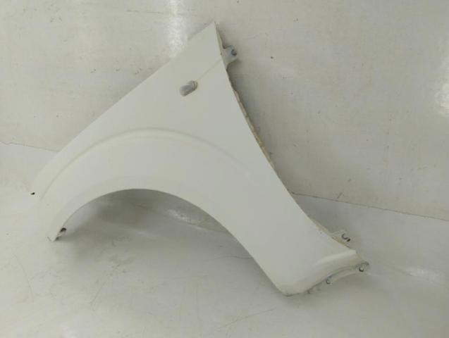 Pára-lama dianteiro esquerdo Nissan Navara D40