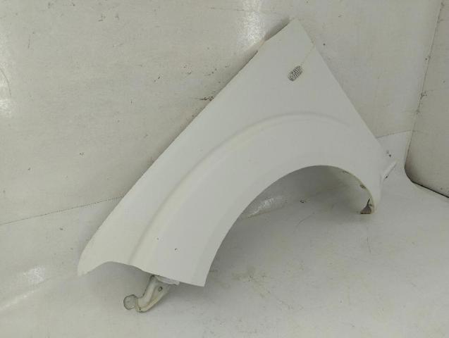 Pára-lama dianteiro esquerdo Nissan Navara D40